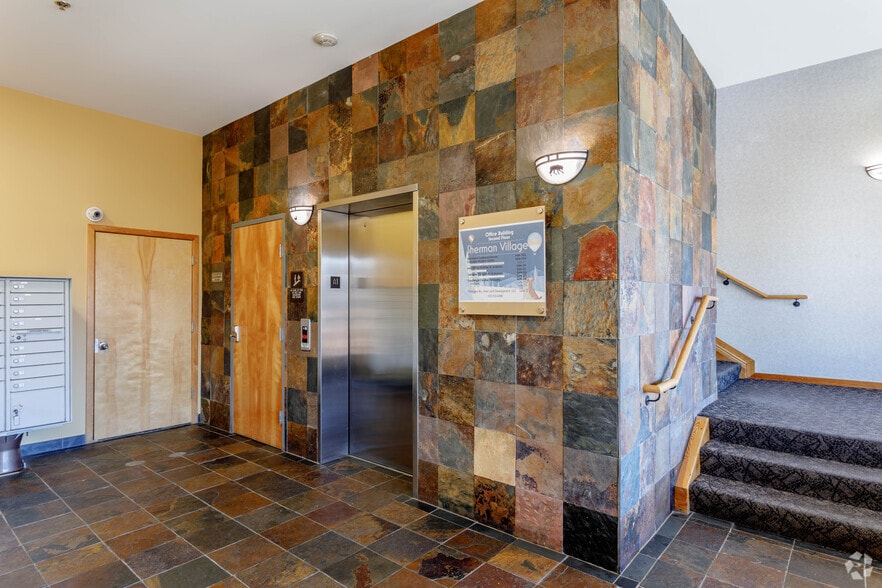 More Photos Of 1225 Ken Pratt Blvd, Longmont Freestanding For Lease