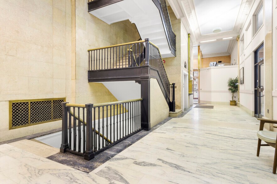 More Photos Of 126 State St, Albany Loft Creative Space For Sale