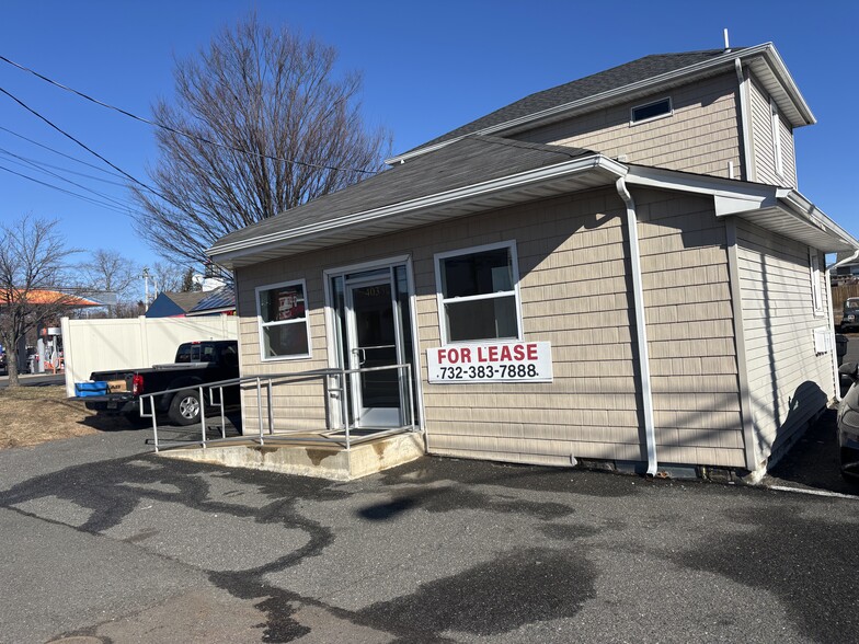 More Photos Of 403 State Route 35, Red Bank Office Residential For Lease