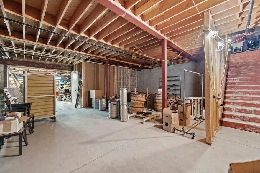 More Photos Of 2717 Lorain Ave, Cleveland Restaurant For Sale