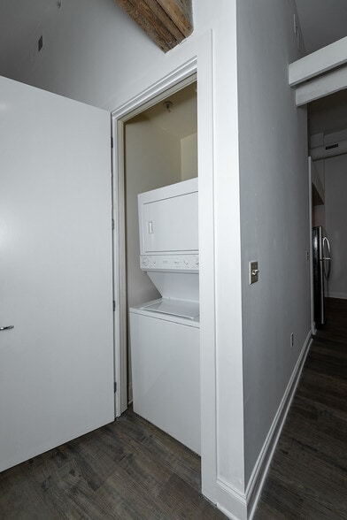 More Photos Of 60 S Main St, Memphis Apartments For Sale