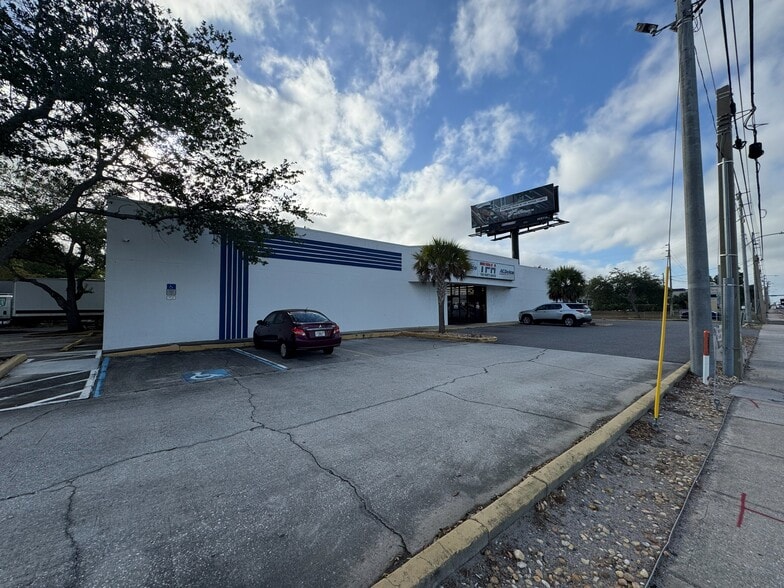 More Photos Of 4801 66th St N, Kenneth City Mixed Retail For Sale