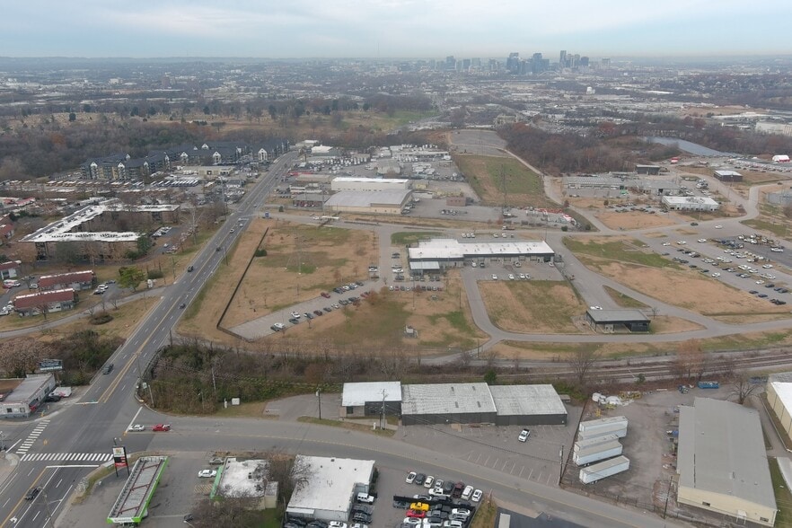 More Photos Of 199 Spence Ln, Nashville Warehouse For Lease