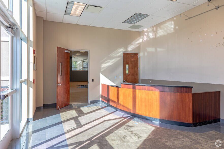 More Photos Of 675 Central Ave, New Providence Research And Development For Lease