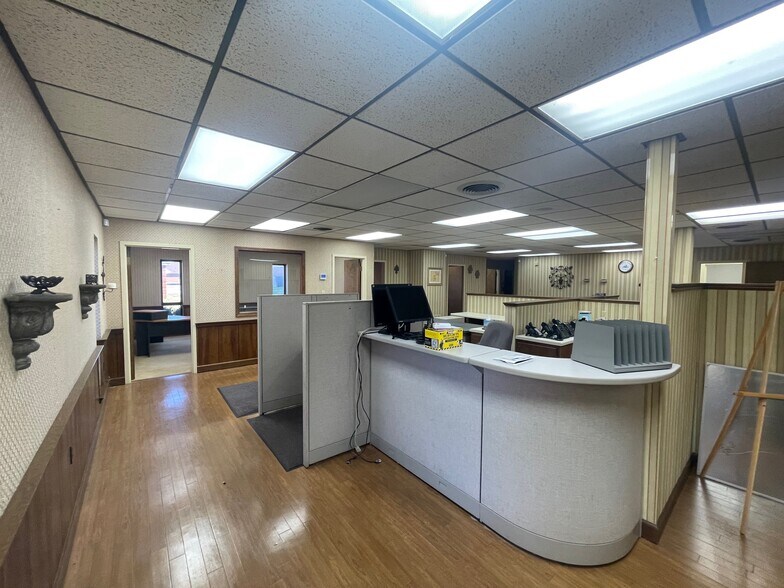 More Photos Of 240 Carriage House Dr, Jackson Office For Lease