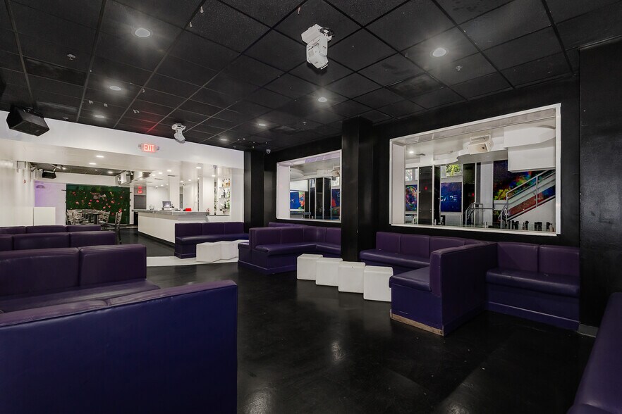 More Photos Of 145 SW 1st Ave, Fort Lauderdale Bar For Lease