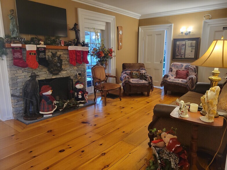 More Photos Of 1577 Route 52, Fishkill Hospitality For Lease