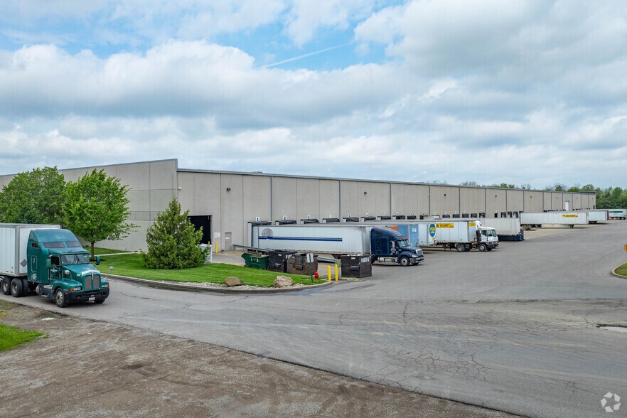 More Photos Of 4438 Muhlhauser Rd, West Chester Distribution For Lease