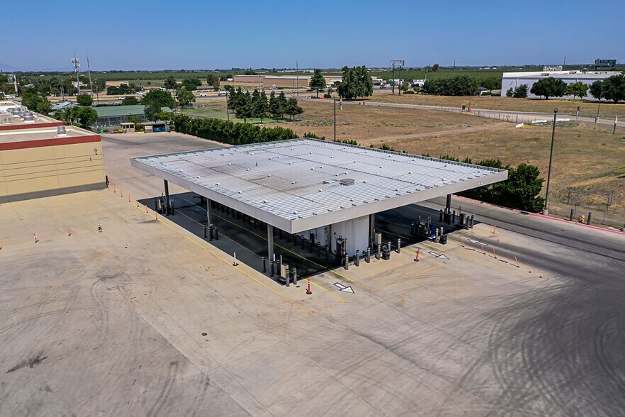 More Photos Of 12550 S Harlan Rd, Lathrop Truck Terminal For Lease
