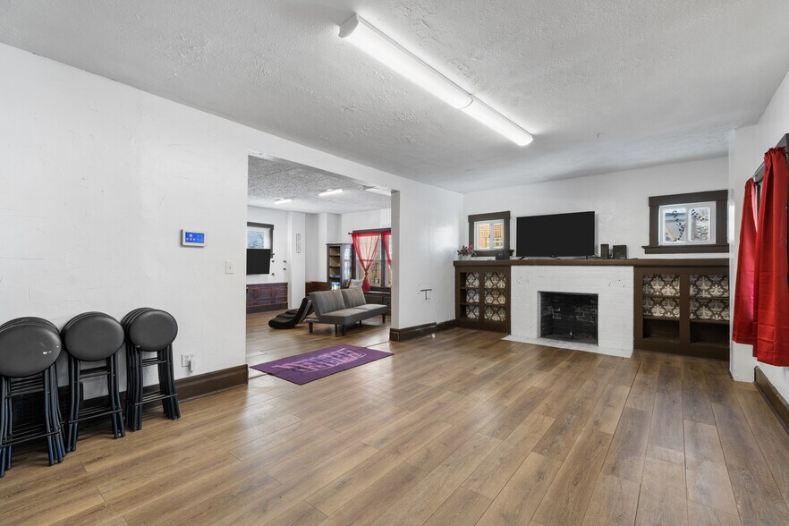 More Photos Of 2307 Cleveland Ave NW, Canton Office Residential For Sale