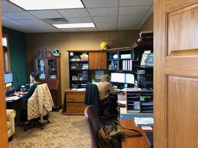 More Photos Of 3940 Oakwood Hills Pky, Eau Claire Office For Sale