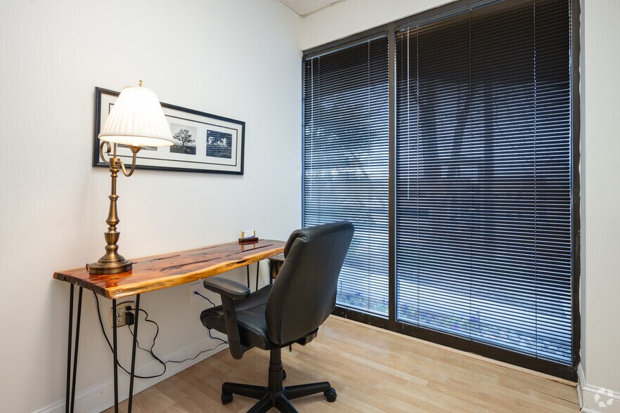 More Photos Of 439 Congaree Rd, Greenville Office For Lease