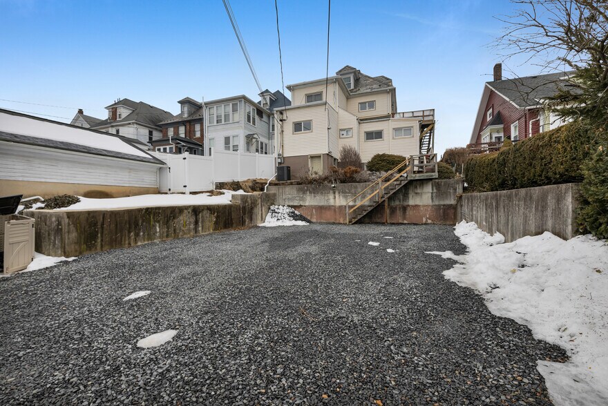 More Photos Of 1810 Washington Blvd, Easton Office Residential For Sale