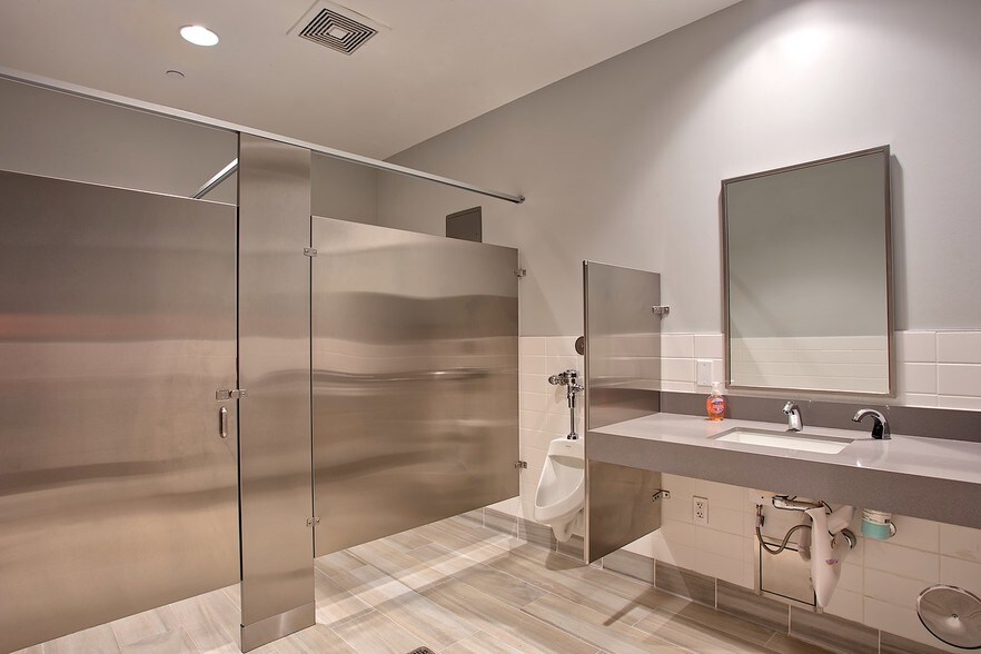 More Photos Of 3822 Campus Dr, Newport Beach Office For Lease