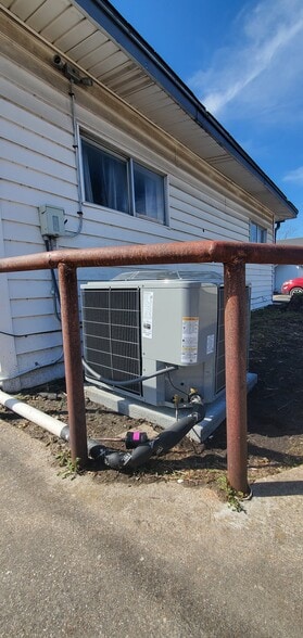 More Photos Of 815 E Milam St, Mexia Medical For Sale