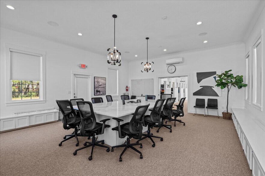 More Photos Of 100 Inman Rd, Lyman Office For Sale