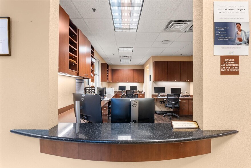 More Photos Of 1507 S Hiawassee Rd, Orlando Medical For Sale