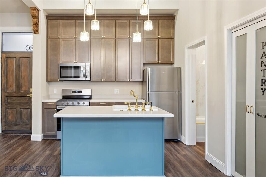 More Photos Of 140 W Park St, Butte Apartments For Sale