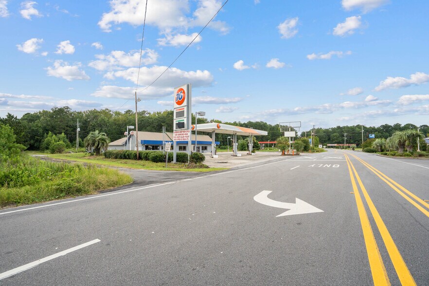 More Photos Of 5 Lane St, Yemassee Storefront For Lease