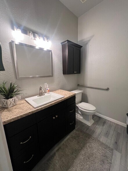 More Photos Of 5228 Village Creek Dr, Plano Office For Sale