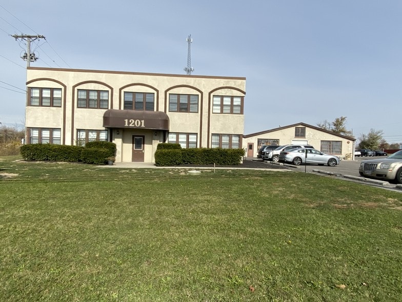 More Photos Of 1201 Findlay Rd, Lima Warehouse For Lease