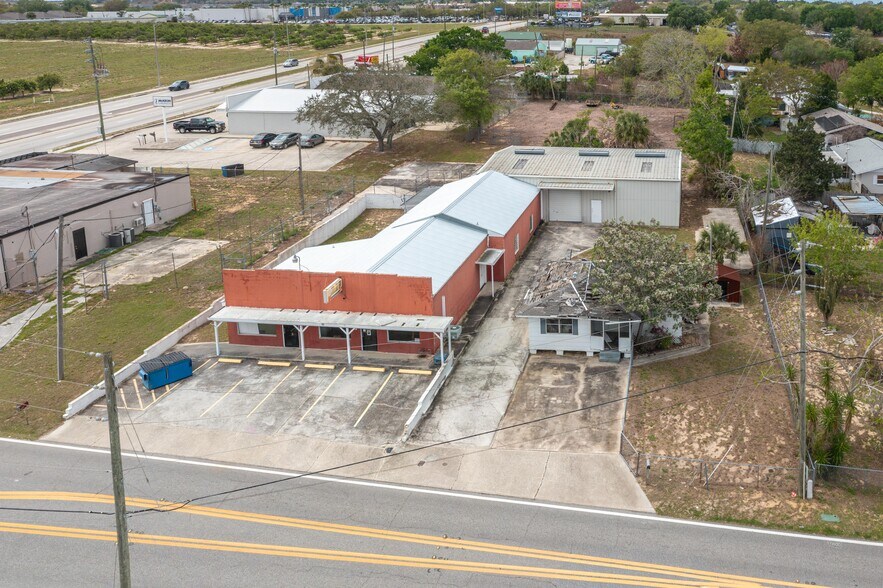 More Photos Of 19 Evergreen Dr, Lake Wales Freestanding For Sale