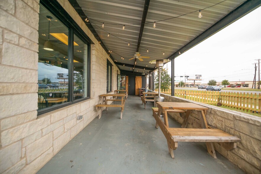 More Photos Of 3804 W Stan Schlueter Loop, Killeen Freestanding For Sale