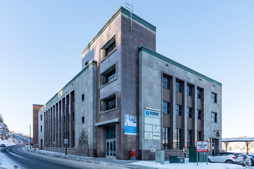 Primary Photo Of 5935-5955 Rue Saint-Laurent, Lévis Specialty For Lease