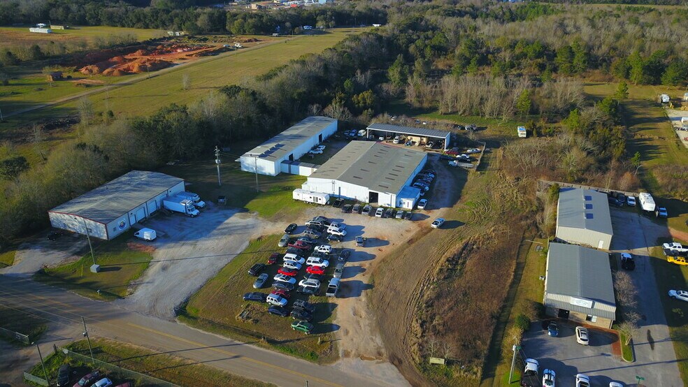 Primary Photo Of 18301 Couch Plant Rd, Summerdale Service For Sale