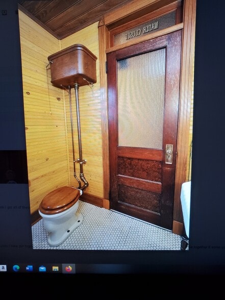 More Photos Of 815-817 Rosedale Dr, New Orleans Office For Sale