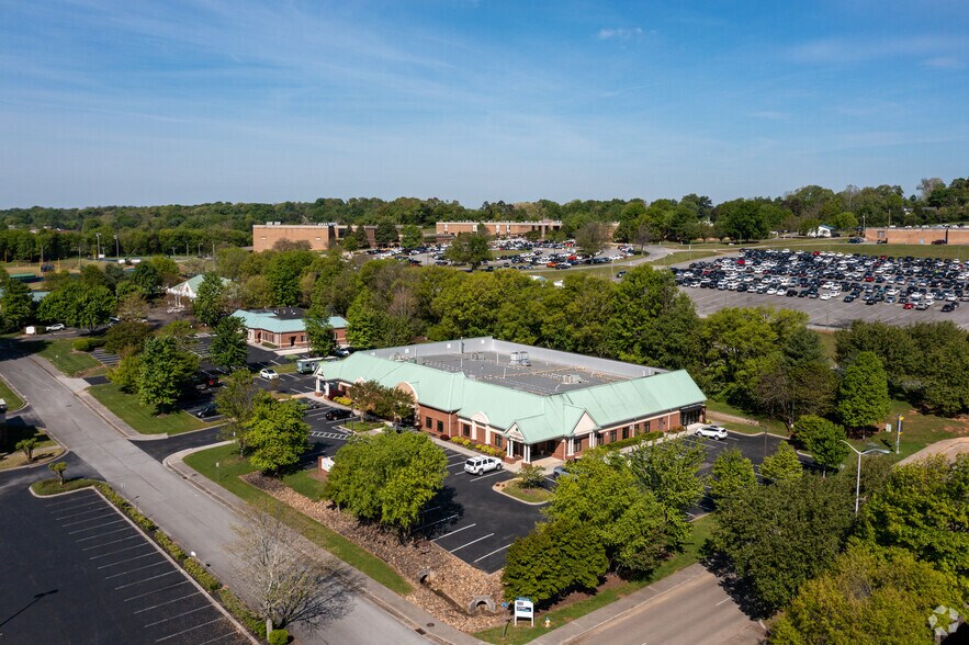 More Photos Of 11201 W Point Dr, Knoxville Medical For Lease