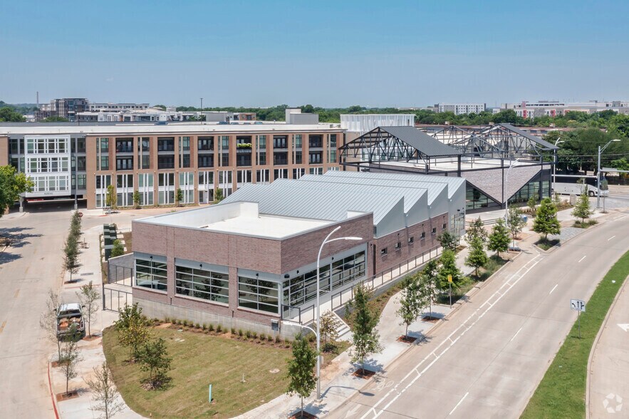 More Photos Of 218 W Commerce St, Dallas Unknown For Lease