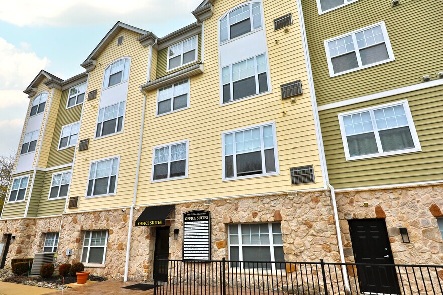 More Photos Of 555 Andorra Glen Ct, Lafayette Hill Apartments For Lease