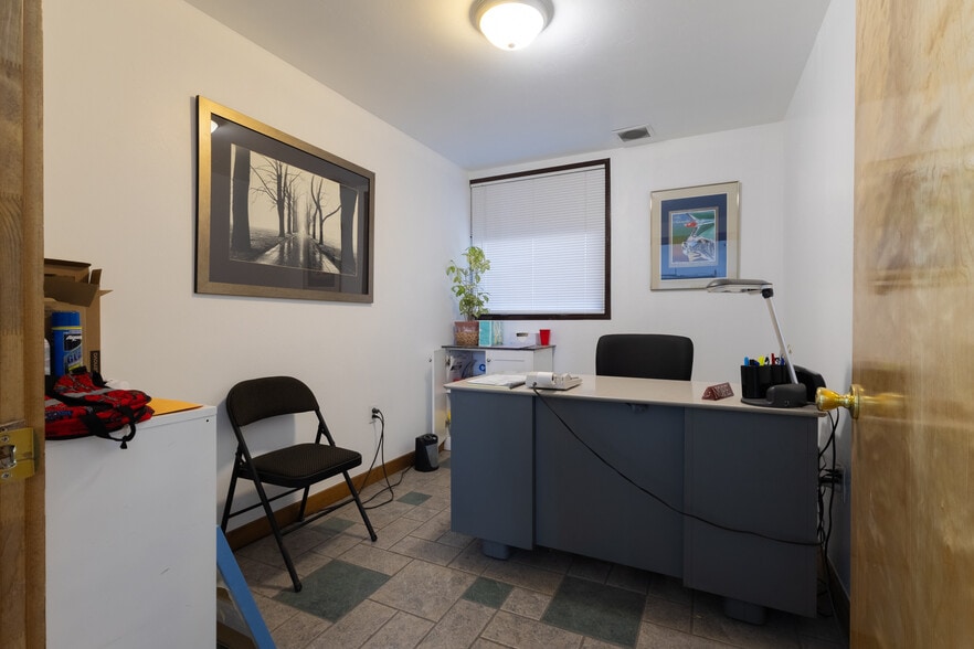 More Photos Of 7007 W Colfax Ave, Denver Freestanding For Sale