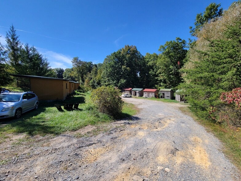 More Photos Of 414 Milroy Grose, Lansing Land For Sale