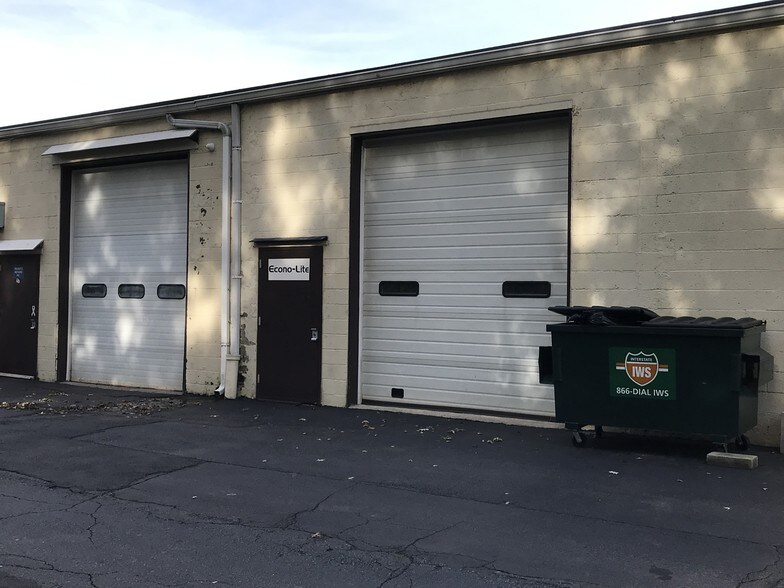 More Photos Of 1-37 Rockland Park Ave, Tappan Service For Lease