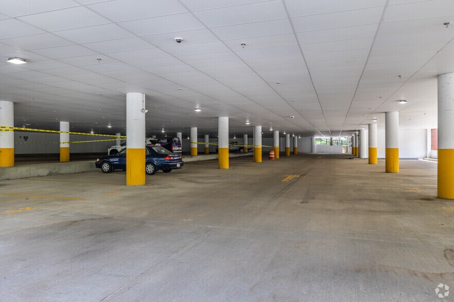 More Photos Of 350 Myles Standish Blvd, Taunton Flex For Lease