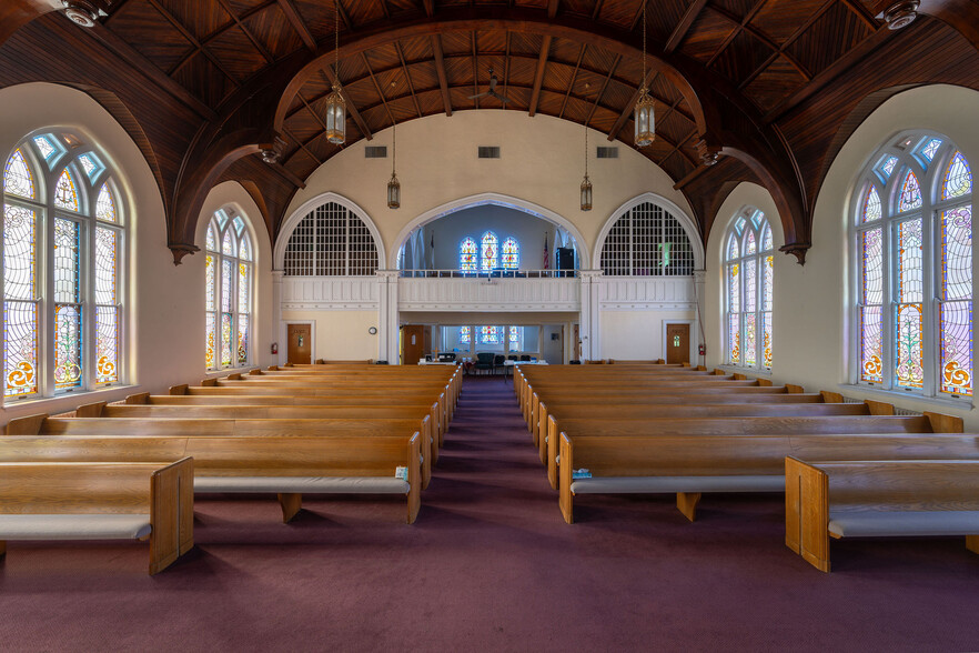 More Photos Of 12 W 5th St, Covington Religious Facility For Sale