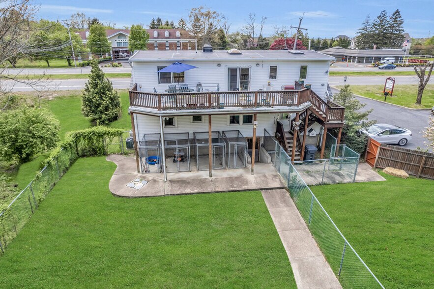 More Photos Of 261 Rt 34, Colts Neck Veterinarian Kennel For Sale