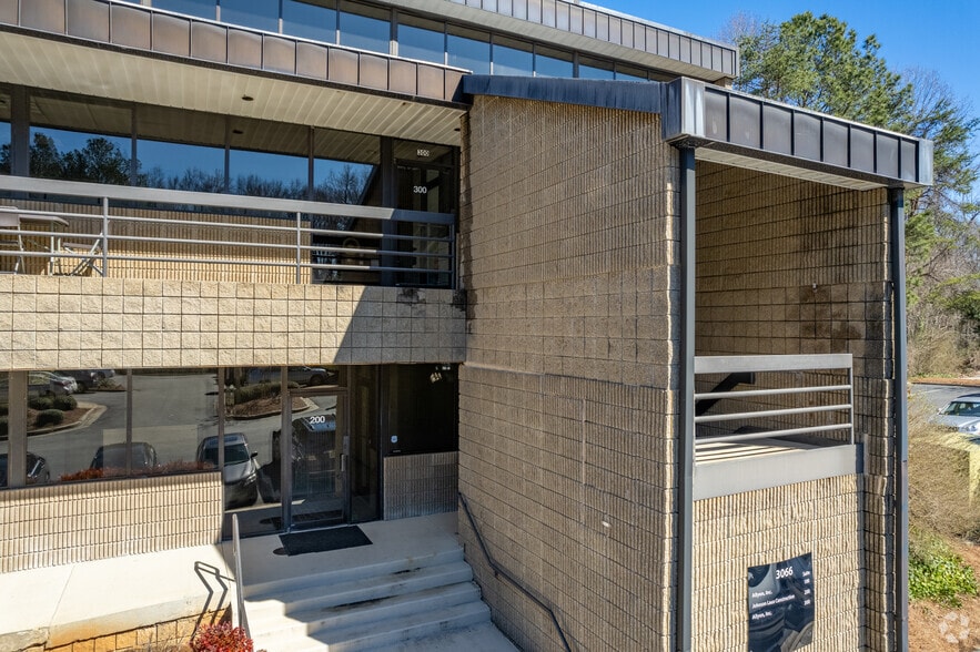 More Photos Of 3066 Mercer University Dr, Chamblee Office For Sale