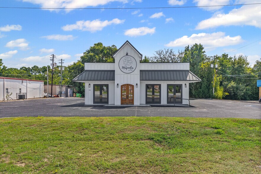 More Photos Of 922 Saraland Blvd S, Saraland Restaurant For Sale