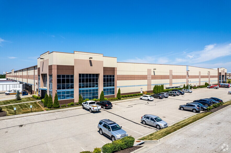 Primary Photo Of 17201-17251 W 113th St, Lenexa Warehouse For Lease