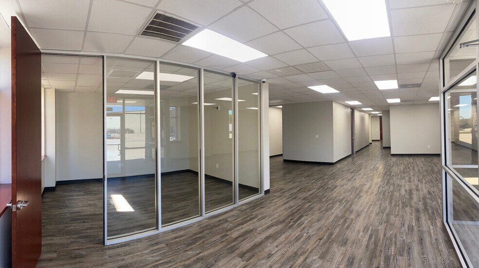 More Photos Of 1419 Vanderwilt Ln, Katy Light Manufacturing For Lease