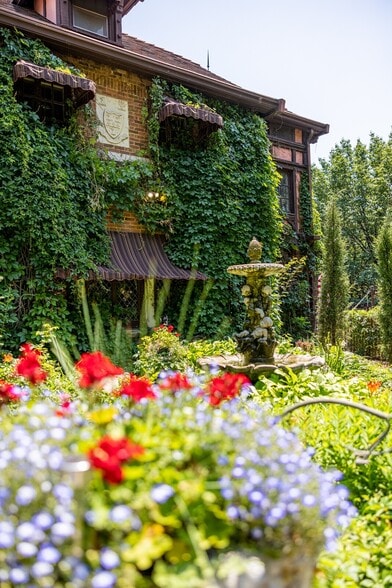 More Photos Of 1272 SW Fillmore St, Topeka Hospitality For Sale