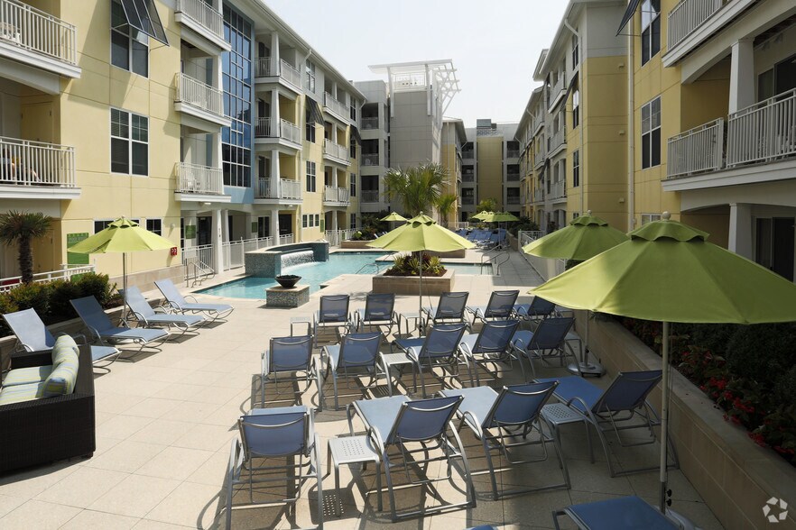 More Photos Of 332 Laskin Rd, Virginia Beach Apartments For Lease