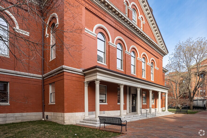 More Photos Of 43 Thorndike St, Cambridge Office For Lease