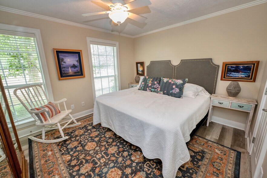 More Photos Of 1440-A TX-237, Round Top Flex For Sale