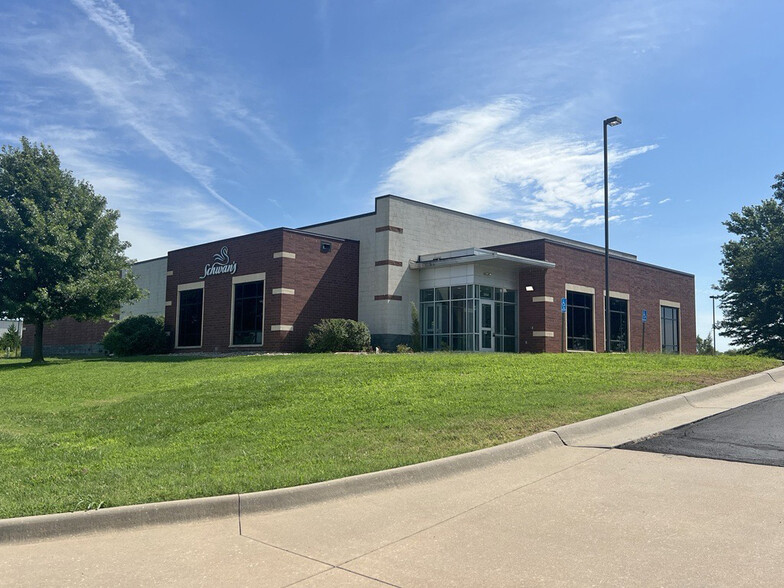 Primary Photo Of 3900 E 12th Ave, Winfield Warehouse For Sale