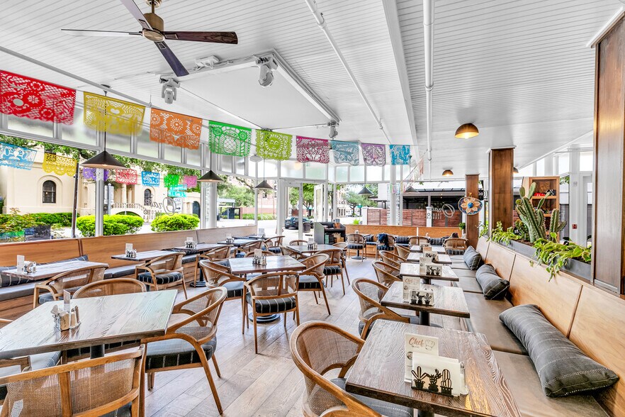 More Photos Of 36 Martin Luther King Jr Blvd, Savannah Specialty For Sale