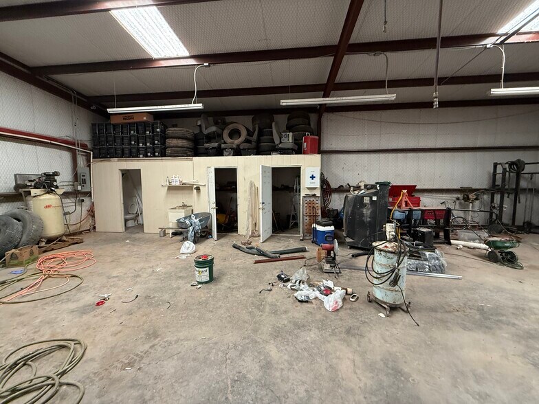 More Photos Of 1207 NW Mustang Dr, Andrews Warehouse For Sale